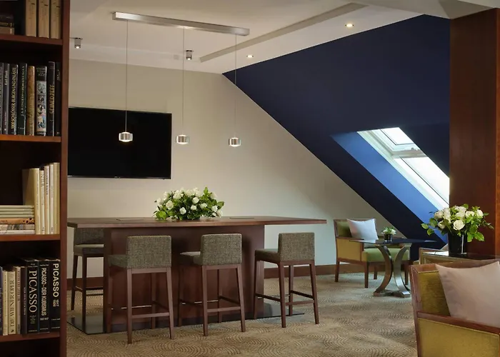 The Ritz-carlton, Hotel 5*
