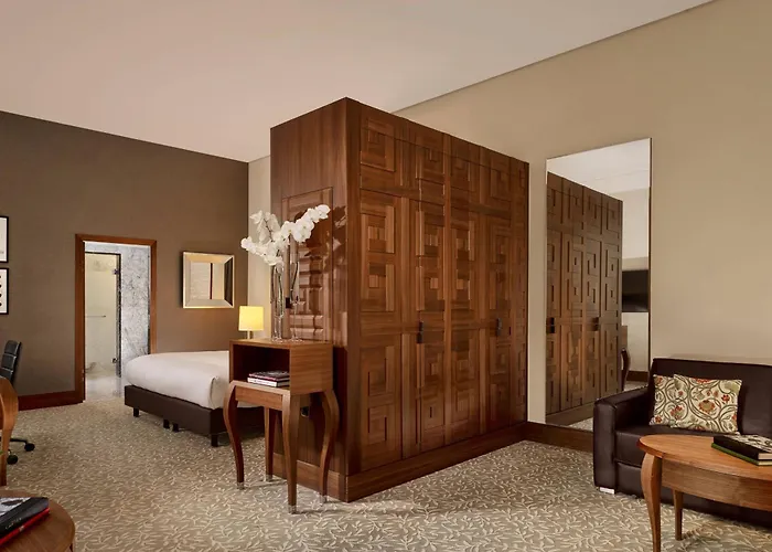 The Ritz-carlton, 5*