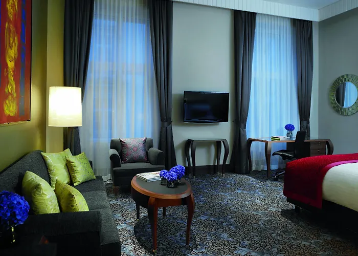 The Ritz-carlton, Hotel 5*