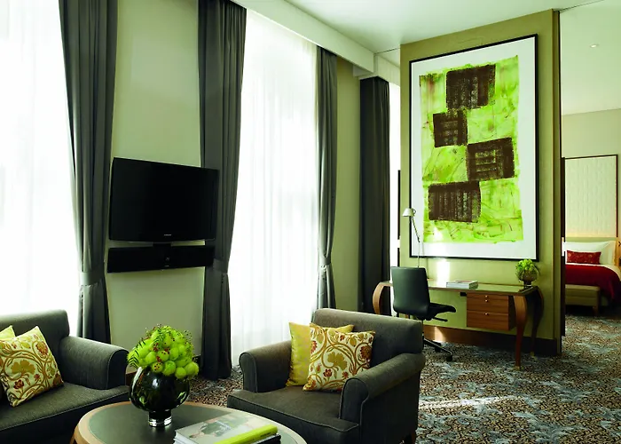 Отель The Ritz-carlton, 5*