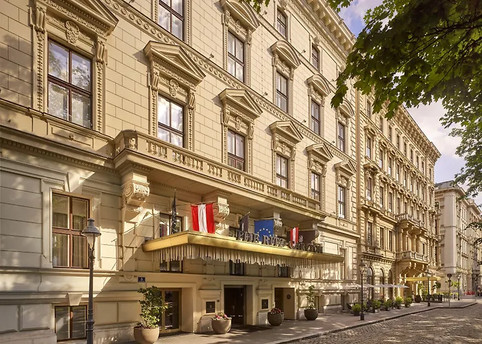 The Ritz-carlton,