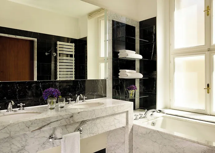 Hotel The Ritz-carlton, 5*