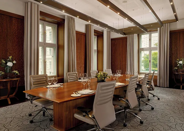 The Ritz-carlton, Отель Вена